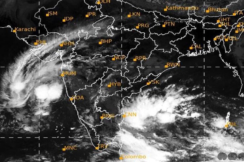 দুটি অক্ষরেখার রয়েছে কর্নাটকের উপকূলে নিম্নচাপ এলাকা থেকে। এই এলাকায় একটি ঘূর্ণাবর্ত (Cyclonic Storm) তৈরি হয়েছে। ঘূর্ণাবর্ত থেকে একটি অক্ষরেখা কঙ্কন পর্যন্ত বিস্তৃত যা মহারাষ্ট্র গোয়ার উপর দিয়ে গেছে। অপর অক্ষরেখা টি দক্ষিণ-পূর্ব বঙ্গোপসাগর পর্যন্ত বিস্তৃত। Courtesy- IMD/ Satellite Image