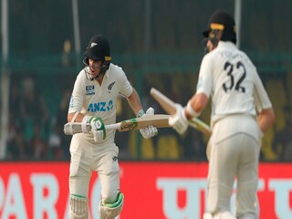 দুই ওপেনারের ব্যাটে পাল্টা লড়াই দিচ্ছে নিউজিল্যান্ড

