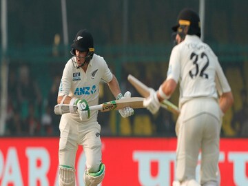 দুই ওপেনারের ব্যাটে পাল্টা লড়াই দিচ্ছে নিউজিল্যান্ড
