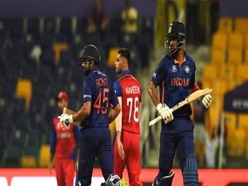 আফগানিস্তানের বিরুদ্ধে রয়েছে এবং রাহুল গড়েন ১৪০ রানের পার্টনারশিপ