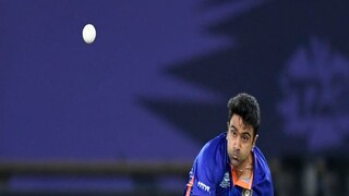 নামিবিয়ার বিরুদ্ধে অসাধারণ বল করে তিন উইকেট নিলেন অশ্বিন নামিবিয়ার বিরুদ্ধে অসাধারণ বল করে তিন উইকেট নিলেন অশ্বিন