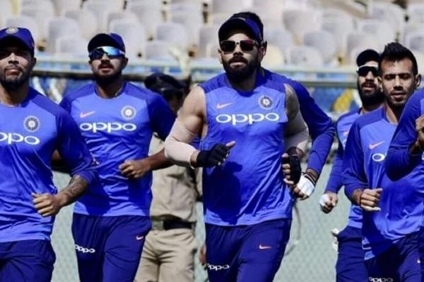 তবে এবার আরও একটি বিষয় সামনে আসছে যে আগামী বছর ফের ভারত পাকিস্তান মুখোমুখি হতে চলেছে ৷ বুধবারই আইসিসির প্রকাশিত সূচিতে জানা গিয়েছে আগামী বছর ক্রিকেটের মাঠে ২ বার মুখোমুখি হবে ভারত-পাক (India Vs Pakistan) ৷ ফাইল ছবি ৷