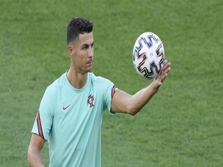 দেশের জার্সিতে আবার জ্বলে উঠবেন রোনাল্ডো ?