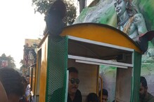 নারদ মামলায় জামিন পেয়ে খোশমেজাজে মদন, কলকাতাতেই চালালেন টয় ট্রেন! নারদ মামলায় জামিন পেয়ে খোশমেজাজে মদন, কলকাতাতেই চালালেন টয় ট্রেন!