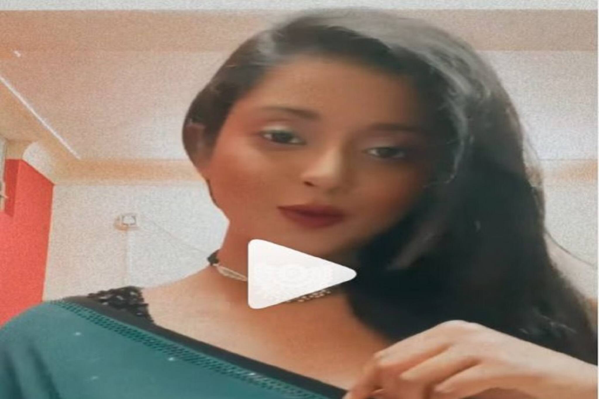 কখনও 'হীরা পান্না' কখনও 'টিপ টিপ বরষা পানি'-তে চোখ মেরে ভাইরাল শ্রুতি দাস