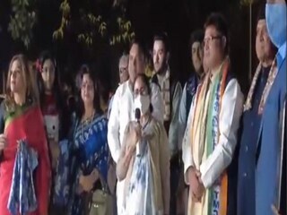 অশোক তনওয়ারের সঙ্গে মমতা বন্দ্যোপাধ্যায়৷ Photo-ANI