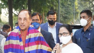 বৈঠক শেষে মমতা বন্দ্যোপাধ্যায়ের সঙ্গে সুব্রহ্মণ্যম স্বামী৷ Photo-AITC/Twitter