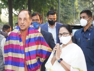 বৈঠক শেষে মমতা বন্দ্যোপাধ্যায়ের সঙ্গে সুব্রহ্মণ্যম স্বামী৷ Photo-AITC/Twitter