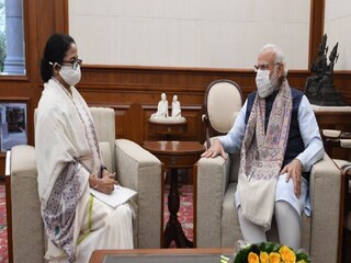 জন্মদিনে মমতাকে শুভেচ্ছা জানালেন মোদি৷ Photo-File