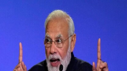 গ্লাসগোয় জলবায়ু সম্মেলনে নরেন্দ্র মোদি৷ Photo-Reuters গ্লাসগোয় জলবায়ু সম্মেলনে নরেন্দ্র মোদি৷ Photo-Reuters