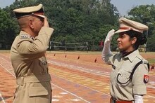 পুলিশ আধিকারিক বাবার পথে পা রেখে মেয়েও একই পেশায়, আত্মজার অভিবাদনে গর্বিত পিতা
