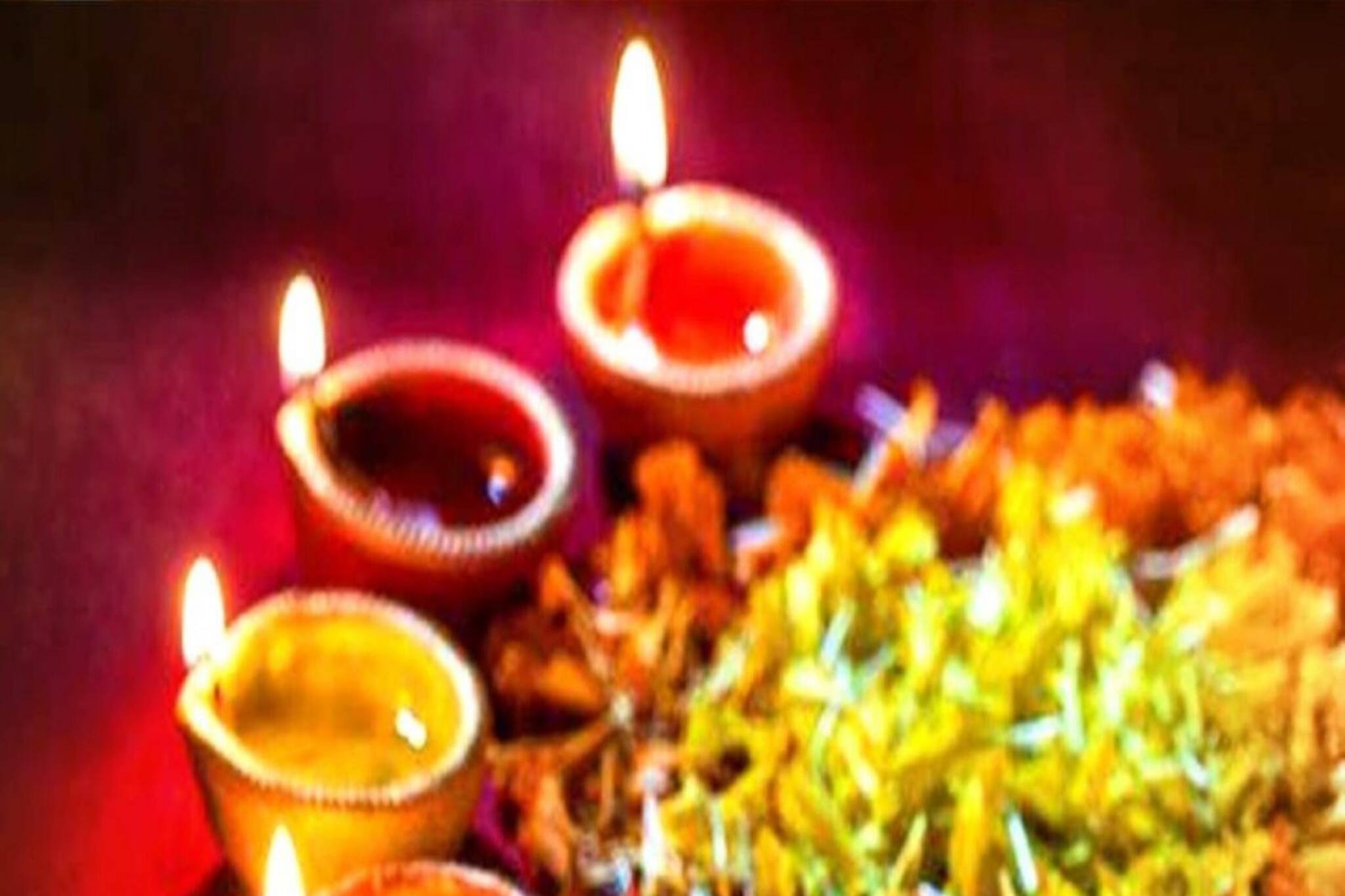 আবেদন অফুরান; দীপাবলি হোক বা ভাইফোঁটা, ঝলমলে সাজের জন্য বেছে নিন এই বুনন