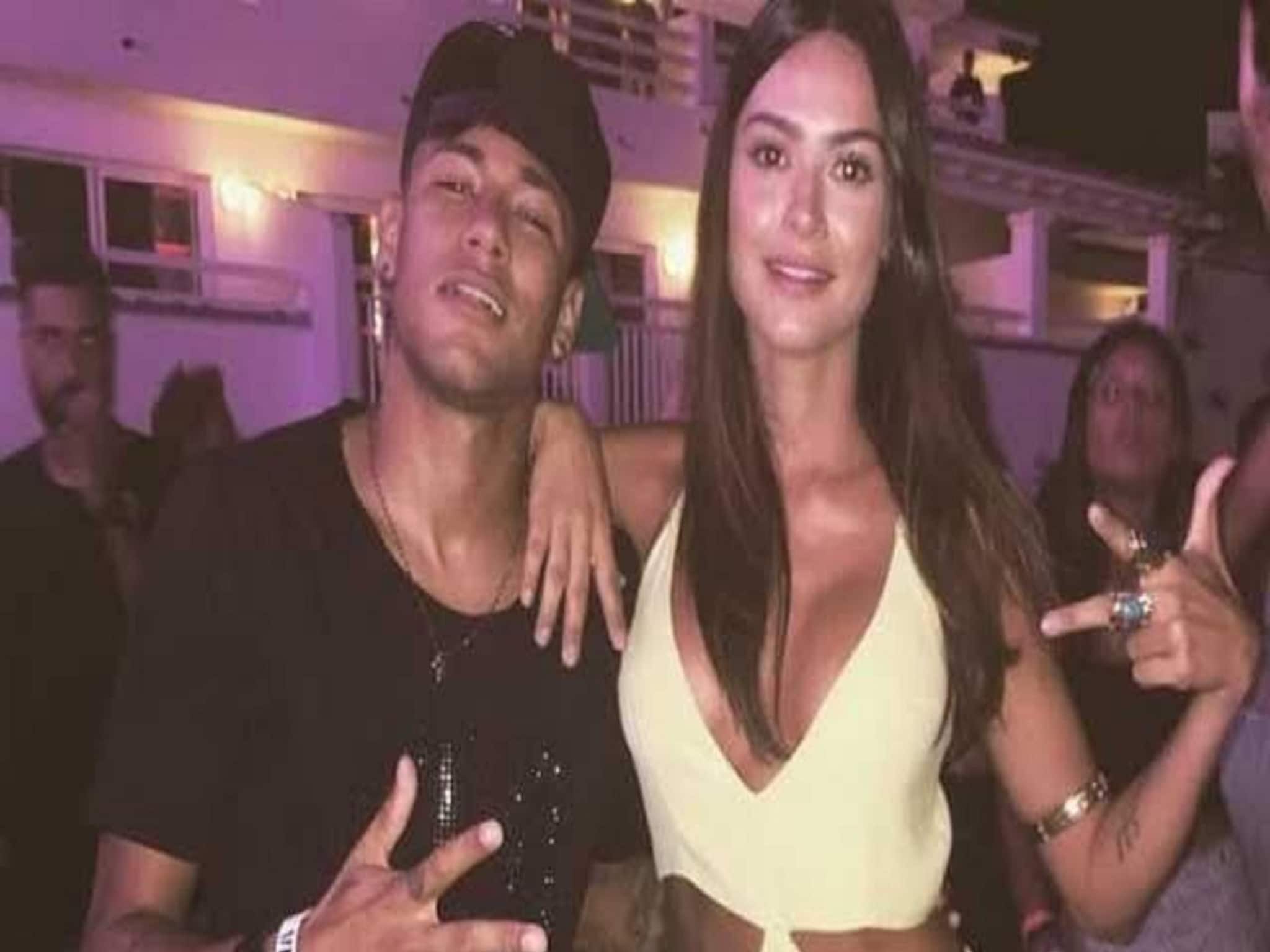 Neymar night party : আর্জেন্টিনার বিরুদ্ধে না খেলে রাত জেগে সুন্দরীদের নিয়ে পার্টি নেইমারের, সমালোচিত ব্রাজিল তারকা