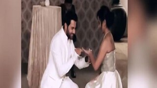 পত্রলেখাকে এভাবে প্রোপোজ করে চমকে দিলেন রাজকুমার, অসম্ভব প্রেমের এনগেজমেন্টের ভিডিও দেখুন...