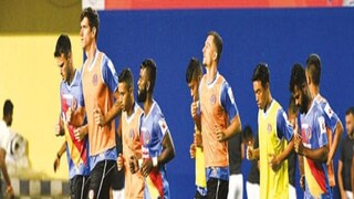 ডার্বিতে প্রথম দলে কিছু বদলের ভাবনায় লাল-হলুদের স্প্যানিশ কোচ