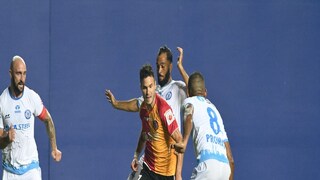 প্রথম ম্যাচে ইস্টবেঙ্গলের হয়ে নজর কাড়লেন ক্রোয়েশিয়ান 
পেরোসেভিচ