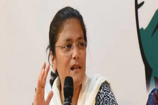 সুস্মিতা দেবের চরম কটাক্ষ ত্রিপুরার পুলিশকে।