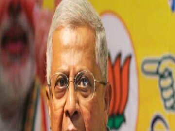 দলের নেতাদের বেনজির আক্রমণ করলেন তথাগত রায়।