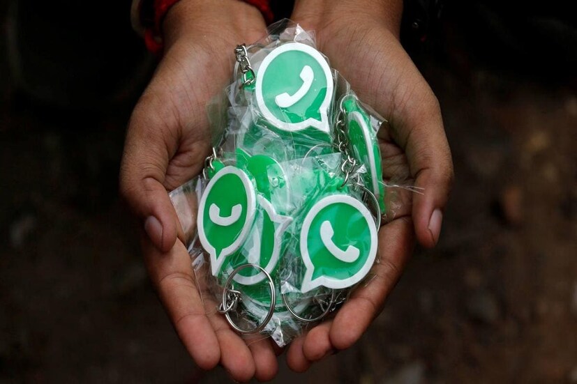 WABetaInfo ট্যুইট করে জানিয়েছে যে WhatsApp তার নতুন দু'টি ড্রইং টুলস নিয়ে কাজ করছে। এর মধ্যে একটি হল দু'টি নতুন পেন্সিল এবং আরেকটি হল ব্লার টুল। WhatsApp বেটার অ্যান্ড্রয়েড (Android) ভার্সন ২.২২.৩.৫ ভার্সনের জন্য এই নতুন দু'টি ড্রইং টুলস লঞ্চ করা হবে। এর মাধ্যমে ইউজাররা WhatsApp-এ নতুন পেনসিল এবং ব্লার টুলের সাহায্যে নিজেদের পছন্দ মতো যা খুশি ড্রইং করতে পারবে। 