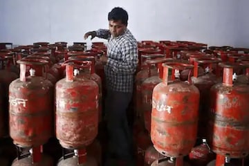 ৬৩৩ টাকায় বাড়িতে আনুন রান্নার গ্যাস, অনেক সুবিধা, সংসার খরচও কমবে ৬৩৩ টাকায় বাড়িতে আনুন রান্নার গ্যাস, অনেক সুবিধা, সংসার খরচও কমবে