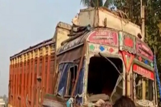 শনিবার ভোর রাতে ঘটে যাওয়া ঘটনায় মৃত্যু হয় ১৮ জনের।