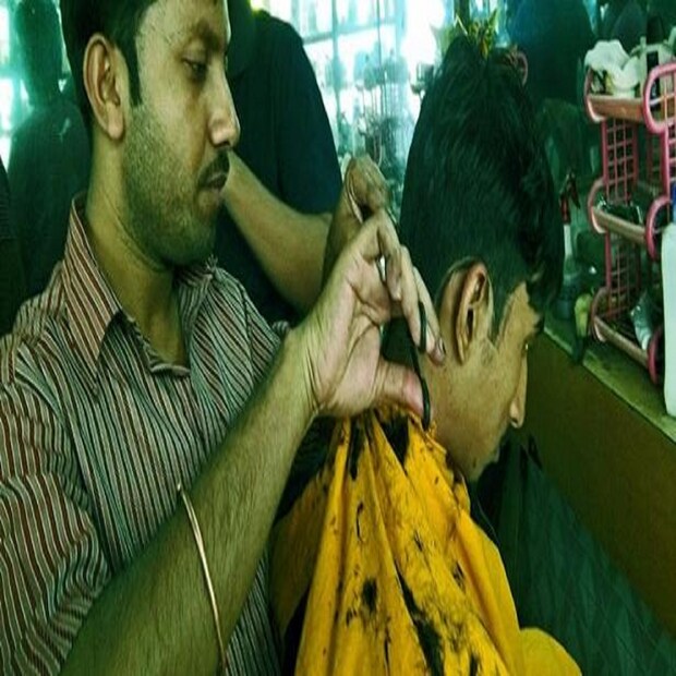 জারি করা বিজ্ঞপ্তিতে ওই এলাকার সমস্ত সেলুন মালিকদের প্রতি দৃষ্টি আকর্ষণ করে লেখা হয়েছিল, ‘এতদ্বারা জানানো যাচ্ছে যে ১৪ নং জাহানপুর ইউনিয়নের সব সেলুন দোকান মালিক ও কারিগরদের প্রতি দৃষ্টি আকর্শন করছি যে সুন্নতি কাটিং ও ডিফেন্স-আর্মি কাটিং ব্যাতিত অন্য কোনো কাটিং দেওয়া হলে আইনানুগ ব্যবস্থা নেওয়া হবে।’