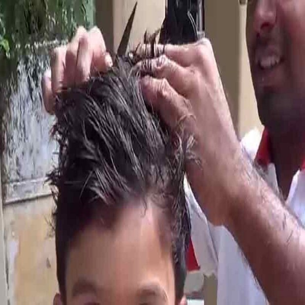 যদিও বাংলাদেশের সর্বস্তরে এ নিয়ে সমালোচনার ঝড় ওঠে। বাংলাদেশ প্রশাসনের তরফে জানিয়ে দেওয়া হয়, এ বিষয়ে যে বিজ্ঞপ্তি জারি করা হয়েছিল, তা সম্পূর্ণ বেআইনি। এমন নির্দেশ চেয়ারম্যান বা প্রশাসনের কেউ জারি করতে পারেন না।