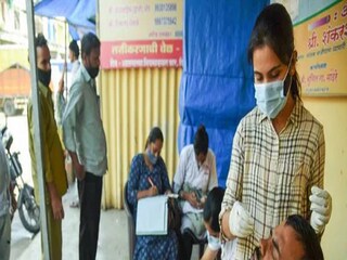 করোনা সংক্রমণ বাড়ছে বাংলায়