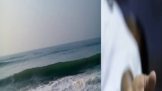 হোটেলে উদ্ধার অ্যাসিস্ট্যান্ট কমিশনারের নিথর দেহ। হোটেলে উদ্ধার অ্যাসিস্ট্যান্ট কমিশনারের নিথর দেহ।