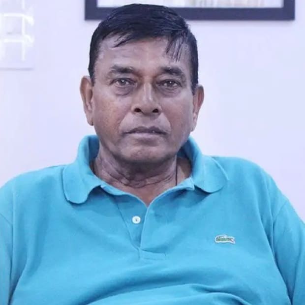 প্রিয় তারক স্যরকে হারিয়ে রীতিমতো ভেঙে পড়েছেন ঋষভ পন্থ। এদিন সোশ্যাল মিডিয়ায় আবেগঘন পোস্ট করলেনপন্থ। গুরুকে স্মরণ করলেন ভারতীয় দলের উইকেটকিপার-ব্যাটসম্যান।