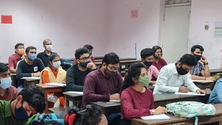 প্রথম দিনেই স্কুলে উপস্থিতির হার ৭০ শতাংশের বেশি! কলেজ, বিশ্ববিদ্যালয়ে উপস্থিতির হার কেমন 