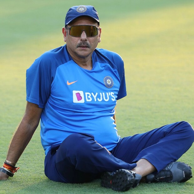 শোনা যাচ্ছে, আইপিএলে আহমেদাবাদ ফ্র্যাঞ্চাইজির দায়িত্ব নিতে পারেন শাস্ত্রী। তবে সেসব পরের কথা। আগে দেখে নেওয়া যাক, ভারতীয় ক্রিকেটকে রবি শাস্ত্রী কী দিয়ে গেলেন!
