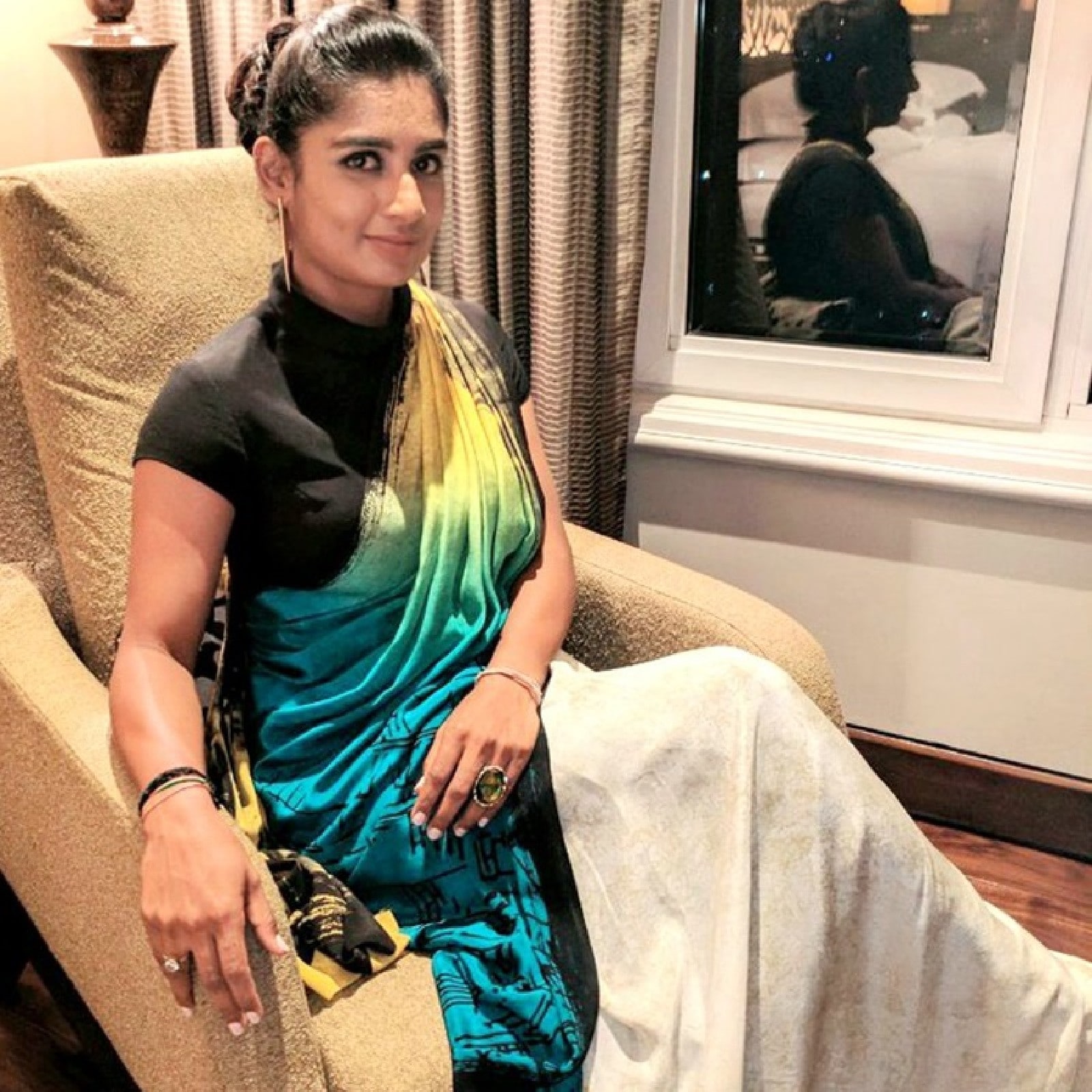 ক্রিকেট তাঁর প্রথম পছন্দ ছিল না। বাবার জোরাজুরিতেই মিতালি রাজ ক্রিকেট খেলা শুরু করেছিলেন। মিতালি রাজের বাবা ও ভাইও প্রাক্তন ক্রিকেটার। তবে বাবার কথা শুনে ক্রিকেট খেলেই এখন মিতালি রাজের বিশ্বজোড়া খ্যাতি।