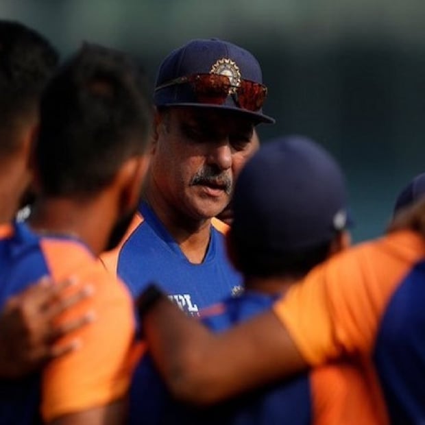 শাস্ত্রীর তত্ত্বাবধানে ভারতীয় দল ২০১৮-১৯ মরশুমে অস্ট্রেলিয়ার মাটিতে টেস্ট সিরিজ জিতেছিল। যা কিনা বড় ইতিহাস হয়ে থাকবে। প্রথম বার টেস্ট চ্যাম্পিয়নশিপের ফাইনালে ওঠে ভারতীয় দল। ৪২ মাস ধরে টেস্ট ব়্যাঙ্কিংয়ে একে ছিল টিম ইন্ডিয়া। যা কি না বিরাট বড় রেকর্ড। দক্ষিণ আফ্রিকার মাটিতে প্রথমবার একদিনের সিরিজ ৫-১ ব্যবধানে জিতেছিল ভারত। নিউ জিল্যান্ড ও অস্ট্রেলিয়াতে টি-২০ সিরিজ জিতেছিল টিম ইন্ডিয়া। 