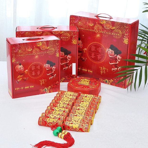 A2Z Metal Electronic Loud Firecracker - এটি হল লাইট এবং সাউন্ড যুক্ত এক আধুনিক ফায়ারক্র্যাকার। শুধু প্লাগে লাগিয়ে অন করে দিলেই হবে। এর থেকে ক্র্যাকারের শব্দের সঙ্গে সঙ্গে লাইটও জ্বলে উঠবে।