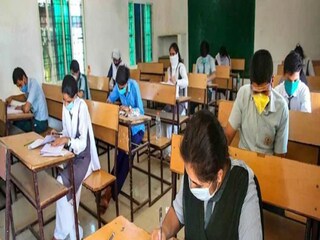 মাধ্যমিক পরীক্ষার্থীদের জন্য বড় খবর! জানুয়ারি শুরুতেই পড়ুয়াদের জন্য টেস্ট পেপার
