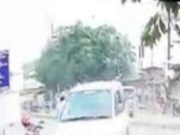 এই সেই গাড়ি