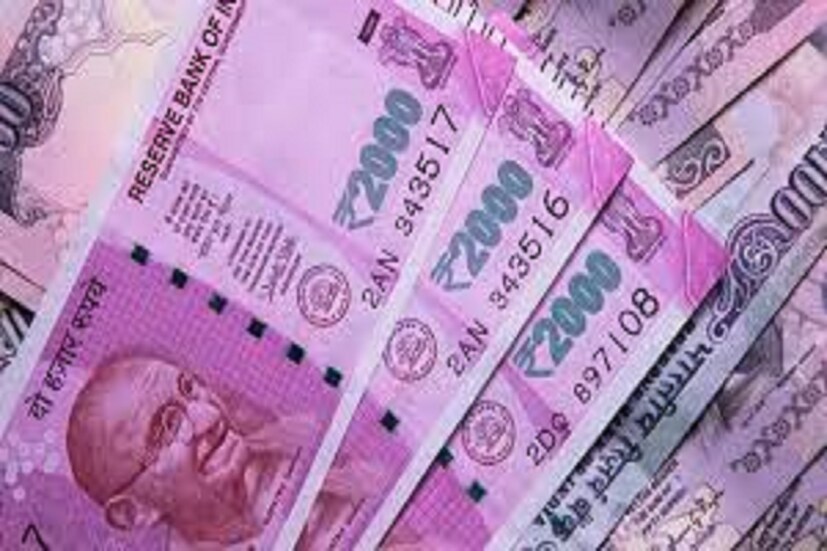 ভারতীয শেয়ার বাজার (Latest Share Market News) বর্তমানে রেকর্ড উচ্চতায় চলছে ৷ এই সময়েই বিশেষজ্ঞরা বলছেন অত্যন্ত সতর্ক হয়ে বিনিয়োগ করতে হবে ৷ চেন্নাইয়ের বিনিয়োগকারীরা কম দামে বিনিয়োগের দিকে বেশি পরিমাণে ঝুঁকে থাকেন ৷ প্রতীকী ছবি ৷