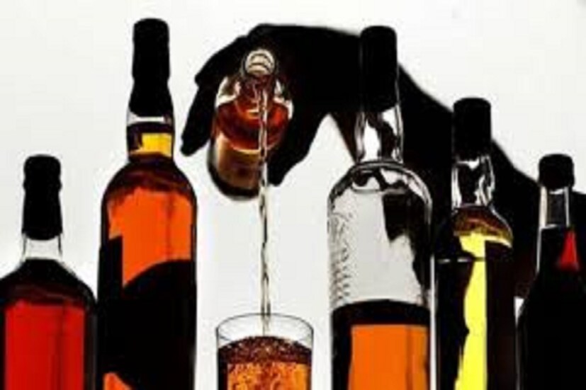 ওল্ড মঙ্ক হোয়াইট প্রিমিয়াম রাম (Old Monk White Premium Rum Price) (১৮০ মিলি)-১৮০ টাকা, (৩৭৫ মিলি) ৩৫০ টাকা, ৭৫০ (মিলি)-৬৭০ টাকা ৷ প্রতীকী ছবি ৷