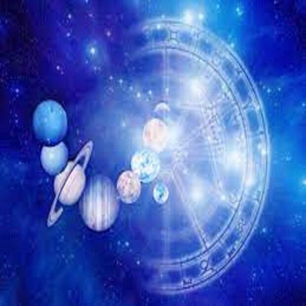 মীন (Pisces Horoscope, Meen Rashifal, 21 November 2021): আজ দৃঢ়তার সঙ্গে নিতে হবে স্থায়ী সিদ্ধান্ত ৷ চিন্তন ও শিল্পশৈলী বৃদ্ধি পাবে ৷ জীবন সঙ্গীর সঙ্গে বাড়বে রোমান্স, মন ভাল থাকবে ছোটখট পিকনিকের জন্য আজকের দিন অত্যন্ত ভাল ৷ ভাইবোনের থেকে লাভবান হতে পারেন ৷ সিদ্ধিদাতা গণেশের কৃপায় নতুন সম্পর্কে আবদ্ধ হবেন ৷ বিরোধীদের বিরুদ্ধে জয়ী হবেন ৷ আপনার ব্যবহারের আজ নতুন বন্ধু হতে পারে ৷ প্রতীকী ছবি ৷