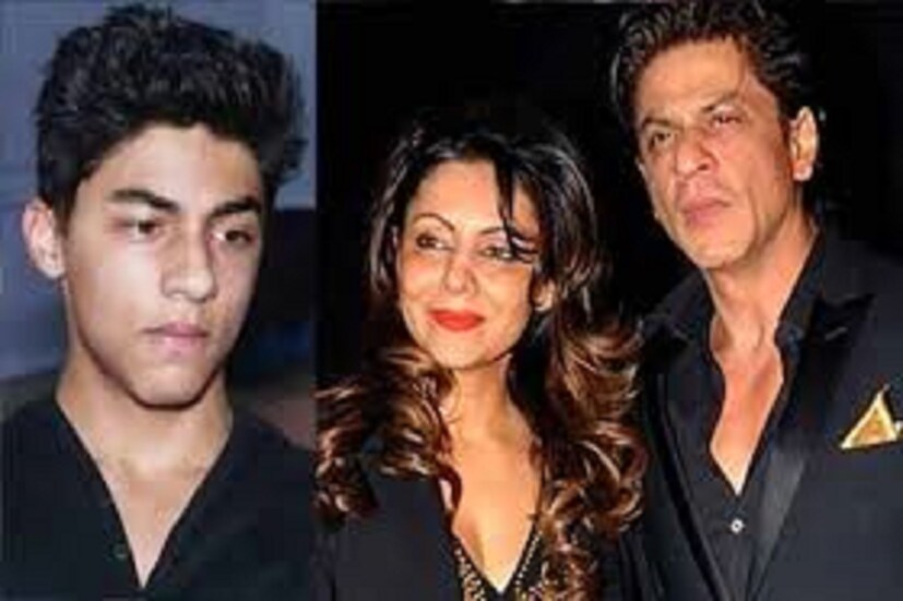 শাহরুখ খান একটি তালিকা প্রকাশ তৈরি করে দিয়েছেন ৷ লেখাপড়া, বিনোদনের একটি তালিকা প্রস্তুত করে দিয়েছেন যেটা অনুসরণ করাই এখন আরিয়ানের প্রথম কাজ ৷ ফাইল ছবি ৷