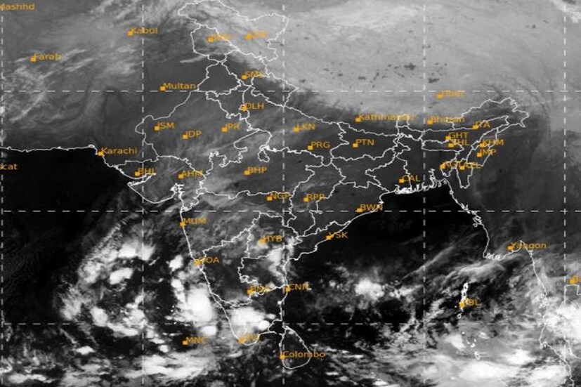  তবে এবছর হয়তো তা হবে না। কারণ পশ্চিমী ঝঞ্ঝা। যার প্রভাবে চলতি সপ্তাহের শেষ দিকে বা নতুন সপ্তাহের শুরুতে বৃষ্টি হতে পারে। বাড়বে তাপমাত্রাও।