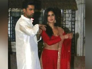 দীপাবলিতে আংটি বদল করেছেন ক্যাটরিনা-ভিকি! বি-টাউনে তারকা জুটির বিয়ে নিয়ে তুমুল হইচই  