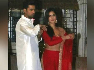 দীপাবলিতে আংটি বদল করেছেন ক্যাটরিনা-ভিকি! বি-টাউনে তারকা জুটির বিয়ে নিয়ে তুমুল হইচই  
