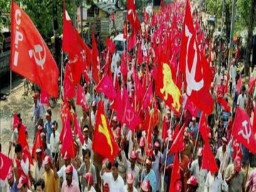 এছাড়াও, ছোট বড় বেশ কিছু মিছিল কলকাতার বিভিন্ন প্রান্ত থেকে ধর্মতলায় পৌঁছয় ৷ সোমবার রাতের মধ্যে বিভিন্ন জেলা থেকে বহু কর্মী-সমর্থক বাম ছাত্র-যুবদের রাজ্য অফিস দীনেশ মজুমদার ভবনে পৌঁছন। তাঁরাও পরিকল্পনামাফিক এই তিনটি মিছিলে অংশ নেন।