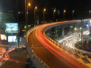 মা ফ্লাইওভারে ফের দুর্ঘটনা 