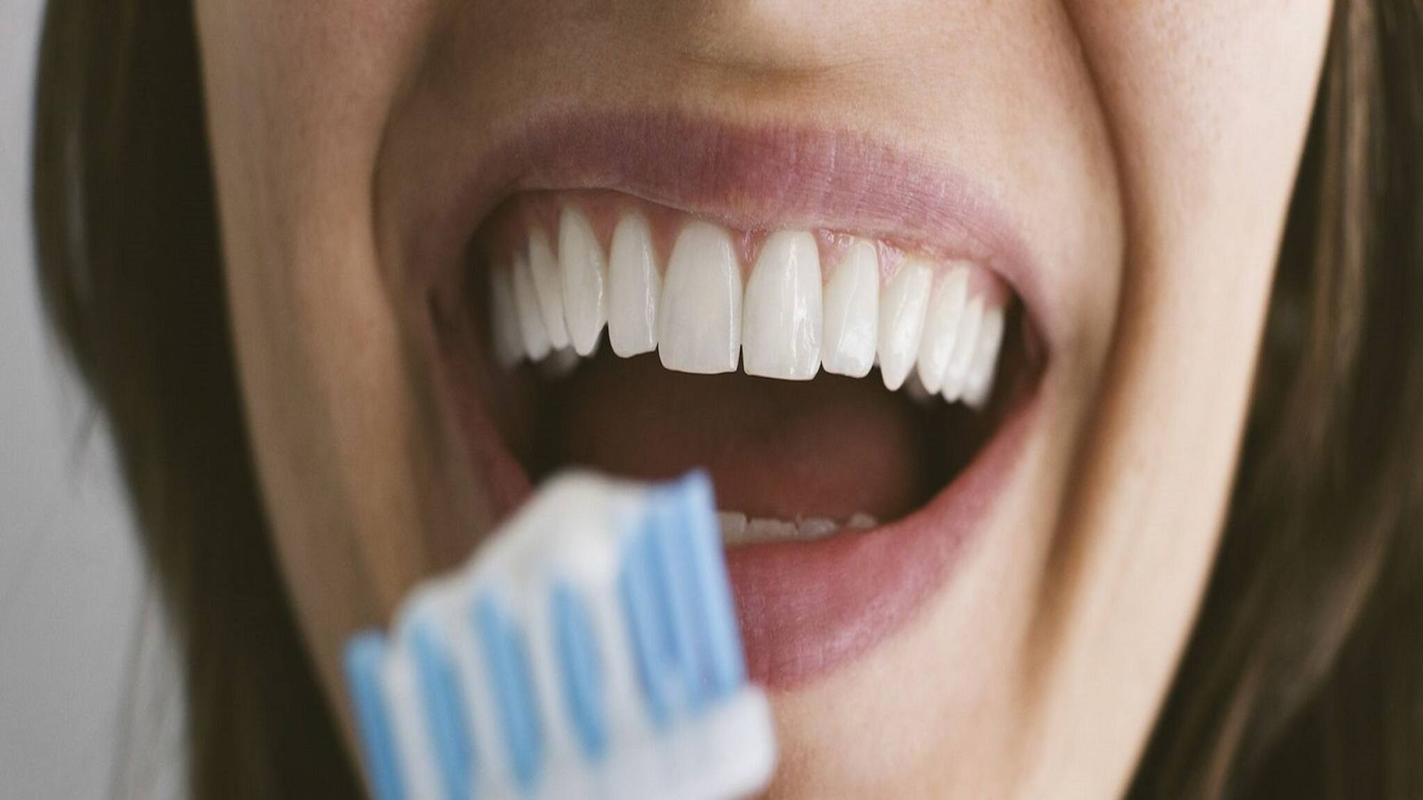 Brushing Teeth Mistakes: দাঁত মাজার সময় ভুলেও এই ভুলগুলি করবেন না, দাঁতের মর্ম বুঝুন!