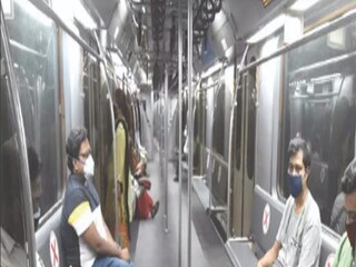 বাড়ছে মেট্রোর সংখ্যা।