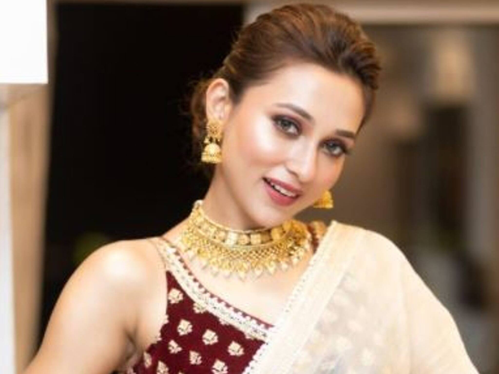 Mimi Chakraborty: ফোন থেকে উড়ে গেল ৭০০০ ছবি, ৫০০ ভিডিও! ফিরে পেতে মরিয়া হয়ে টুইট মিমির