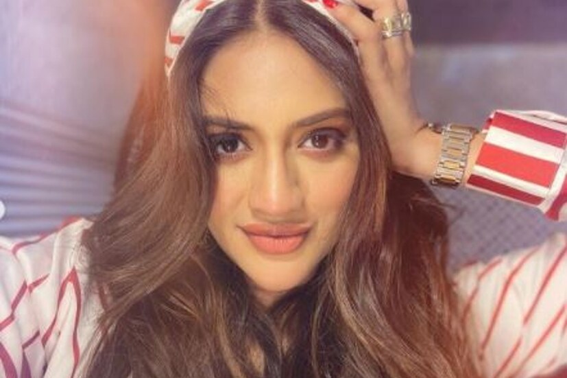 অতীতে নিজেদের সম্পর্ক নিয়ে মুখে কুলুপ এঁটে থাকলেও ঈশানের জন্মের পরে নুসরত (Nusrat Jahan) নিশ্চিত করেন তাঁর যশই তাঁর সন্তানের বাবা। ঈশানের জন্মের কয়েক মাস আগেই নিখিল জৈনের সঙ্গে বিচ্ছেদের কথাও ঘোষণা করেছিলেন তারকা সাংসদ। 